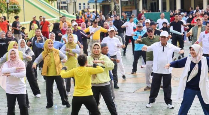 Pemprov Kepri Gelar Senam Sehat dan Tanam Pohon Massal