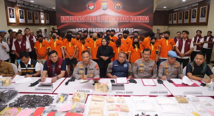 Polda Kepri Bekuk 39 Tersangka Narkoba, Ada WNA dan Oknum Pegawai