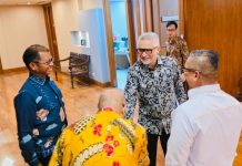 Wagub Kepri Nyanyang Lobi Dirjen Kemenlu untuk Kembali Buka Ekspor Ikan Hidup ke Hong Kong Wagub Kepri Nyanyang Lobi Dirjen Kemenlu untuk Kembali Buka Ekspor Ikan Hidup ke Hong Kong