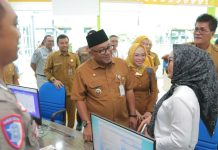 Wali Kota Tanjungpinang Lis Darmansyah Resmikan Layanan Kesamsatan di Mal Pelayanan Publik Wali Kota Tanjungpinang Lis Darmansyah Resmikan Layanan Kesamsatan di Mal Pelayanan Publik