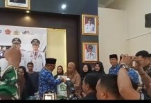 Wali Kota Tanjungpinang Serahkan Bantuan Beras Tahap l Secara Simbolis Walikota Tanjungpinang