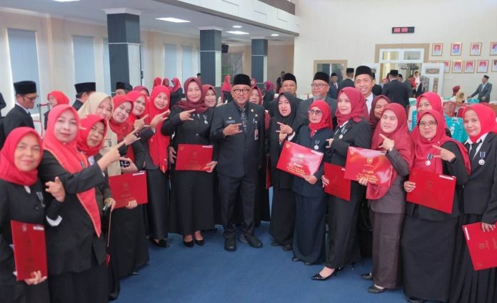 180 ASN Tanjungpinang Terima Satyalancana Karya Satya 2025