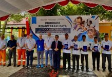 Pelajar di Pangke Karimun Antusias Mengikuti Cek Mata Gratis, Program CSR PT Saipem