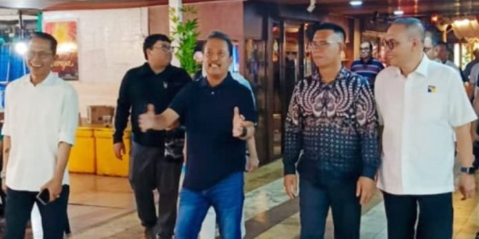 Bupati Anambas Silahturahmi dengan Menteri Kelautan Sakti Wahyu Trenggono di Batam