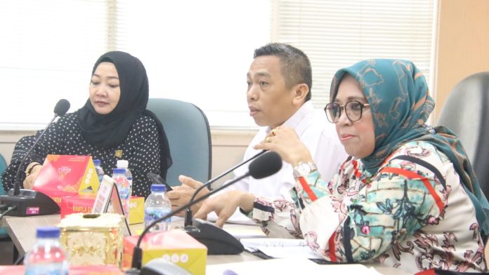Hj Asnawati Atiq Pimpin Pansus DPRD Batam Bahas Ranperda Kota Ramah Anak