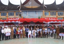 Usai Upacara HUT RI Ke-80, Pemkab Pasbar Gandeng Perusahan Sawit Atasi Kemiskinan dan Stunting Pemkab Pasbar Gandeng Perusahan Sawit Atasi Kemiskinan dan Stunting