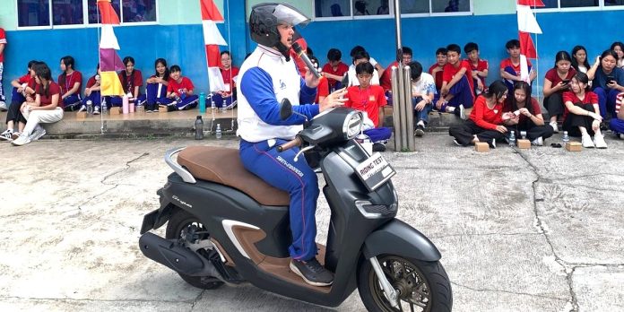 Capella Honda Kepri Bekali Pelajar Tanjungpinang Teknik Dasar Safety Riding