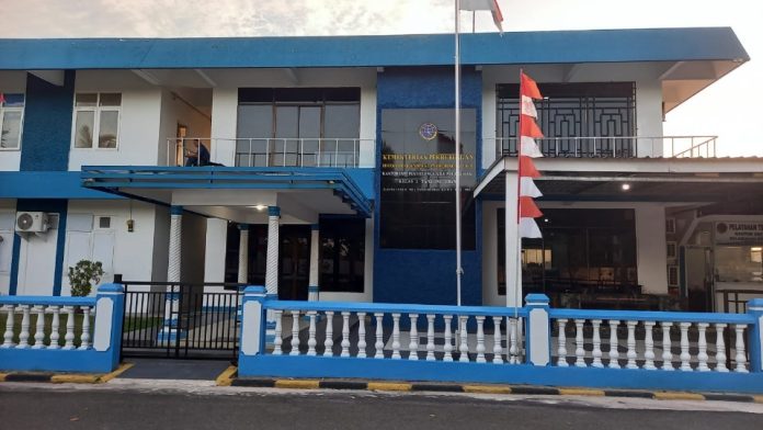 Kantor Unit Penyelenggara Pelabuhan (UPP) atau Syahbandar Kelas I Tanjunguban, Kecamatan Bintan Utara, Kabupaten Bintan