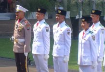 Kapolsek Batuaji AKP Raden Bimo Dwi Sukses Pimpin Pasukan Paskibraka di Istana Merdeka Kapolsek Batuaji AKP Raden Bimo Dwi Sukses Pimpin Pasukan Paskibraka di Istana Merdeka