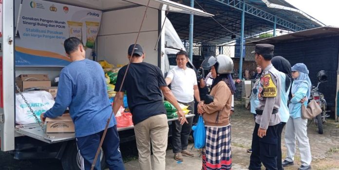 Polres Bintan Gelar Pasar Murah di Barek Motor Kijang