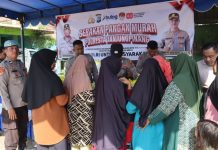 Polresta Tanjungpinang dan Bulog Gelar Pangan Murah di Wilayah Dompak Polresta Tanjungpinang dan Bulog Gelar Pangan Murah di Wilayah Dompak