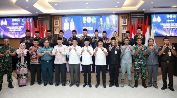 Wali Kota Batam, Amsakar Achmad hadiri pelantikan pengurus Badan Wakaf Indonesia