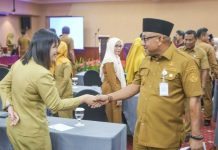 Wali Kota Tanjungpinang Harapkan Tenaga Kesehatan Pahami Enam Pilar Sistem Kesehatan Nasional Wali Kota Tanjungpinang Gelar Koordinasi Sosialisasi Peningkatan Layanan Kesehatan