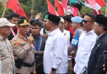 Tolak Darurat Militer, Aksi Mahasiswa di DPRD Kepri Amankan dan Terkendali Aksi Mahasiswa di DPRD Kepri Tolak Darurat Militer