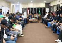 Protes Akun Bodong, Amsakar Turun Langsung Temui Aliansi Driver Online Batam Aliansi Driver Online Batam Wali Kota Batam Amsakar Achmad