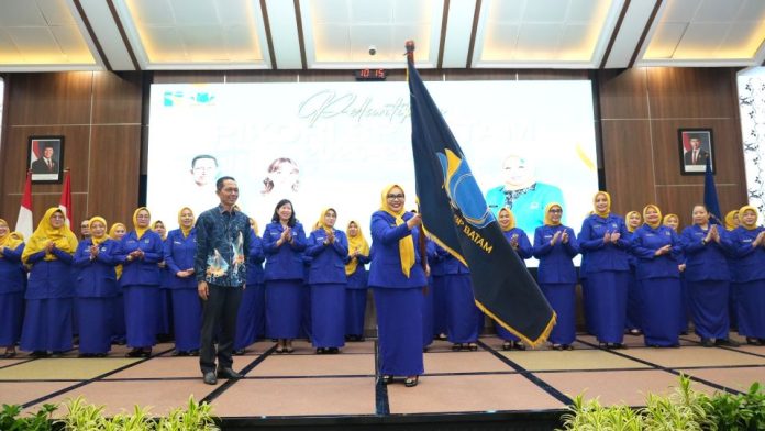 Amsakar Achmad Lantik Pengurus PIKORI BP Batam Periode 2025-2029