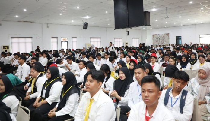 Cara Wali Kota Amsakar Motivasi 1.200 Mahasiswa Baru UNRIKA Tahun 2025