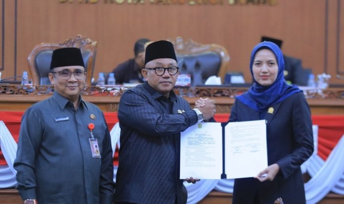 DPRD Tanjungpinang Sahkan Perda Kemudahan Investasi