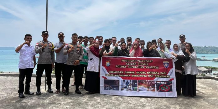 Polres Anambas Gencar Sosialisasi Tekan Peredaran Narkoba Hingga ke Desa Polres Anambas Gencar Sosialisasi Tekan Peredaran Narkoba Hingga ke Desa