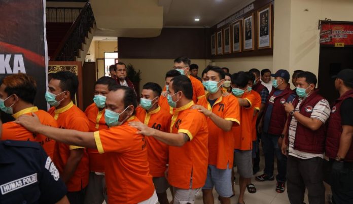 Kapolda Kepri Ungkap 30 Kasus dan Mini Laboratorium Narkotika di Tanjung Piayu Kapolda Kepri Ungkap 30 Kasus dan Mini Laboratorium Narkotika di Tanjung Piayu