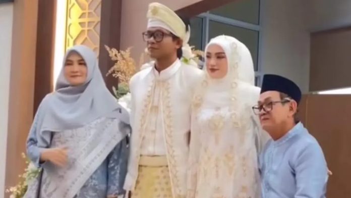 Komika Dzawi Nur Menikah Komika Dzawi Nur Menikah