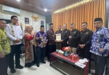 Lawatan Pengurus Badan Wakaf Perwakilan Batam ke Kantor BAZNAS Kota Batam Lawatan Pengurus Badan Wakaf Perwakilan Batam ke Kantor BAZNAS Kota Batam