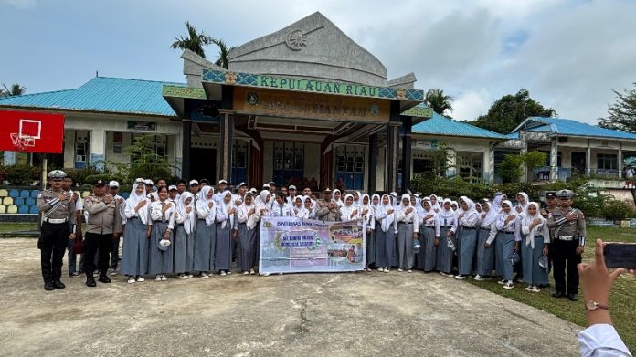 Police Go To School, Polres