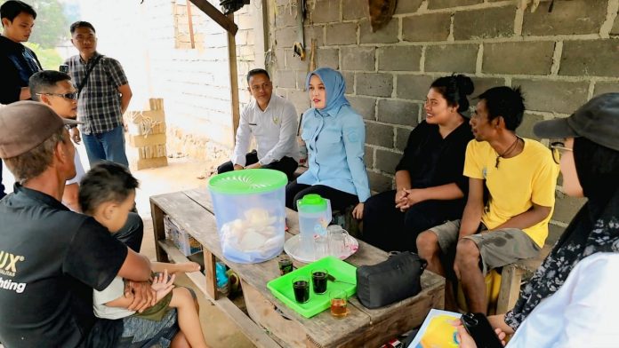 Wabup Bintan Deby Maryanti Kunjungi dan Berdialog dengan Penerima Bantuan RTLH