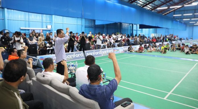 Wali Kota Amasakar Buka Turnamen TM Badminton 3rd Anniversary di TM Square