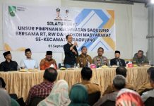 Wali Kota Amsakar Jalin Silahturahmi RT-RW dan Tokoh Masyarakat Sagulung Wali Kota Amsakar Jalin Silahturahmi RT-RW dan Tokoh Masyarakat Sagulung