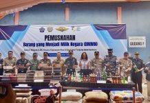 Kanwil DJBC Khusus Kepri Musnahkan Rokok dan Minuman Alkohol Ilegal Senilai Rp 5 Miliar
