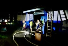 Diduga Percikan Api dari Genset, Si Jago Merah Melalap Kantor PLN Desa Parit