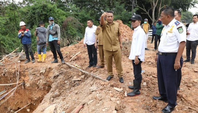 Amsakar Tuntaskan Banjir dan Macet di Simpang Helm dengan Bangun Box Culvert