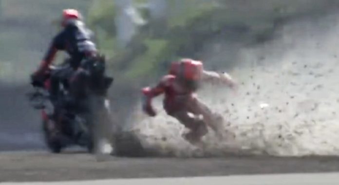 Cidera Ditabrak, Marc Marquez Kembali Gagal Finish di MotoGP Mandalika Marc Marquez Kembali Gagal Finish di MotoGP Mandalika