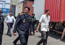 Gaya Menkeu Purbaya Bak Jenderal Bintang Empat di Upacara HUT Bea Cukai ke-79 Gaya Menkeu Purbaya