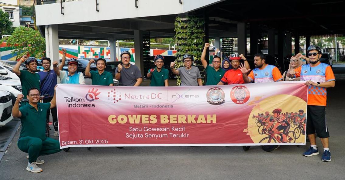 Gowes Berkah Telkom-Jurnalis dan Komunitas Sepeda Diakhiri Berbagi ke Pondok Pesantren 2