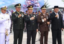 Wakapolda Kepri Hadiri Upacara HUT TNI ke-80 di Tanjungpinang Wakapolda Kepri Hadiri Upacara HUT TNI ke-80 di Tanjungpinang