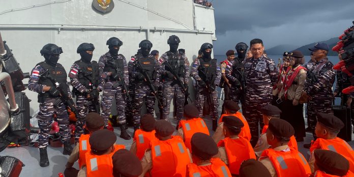 Lanal Tarempa Gelar Coffee Morning dan Joy Sailing di KRI Tjiptadi-381