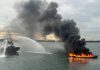 Kapal Tanpa Nama dan Tak Bertuan Terbakar di Perairan Selat Riau Kapal Tanpa Nama Dan Tak Tuan Terbakar Di Perairan