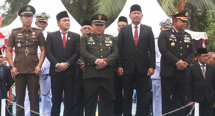 Sekda Anambas Hadiri Upacara HUT ke-80 TNI di Mako Lanal Tarempa