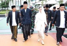 Kenakan Sarung dan Kerudung, Amsakar dan Li Claudia Peringati Hari Santri 2025 Suasana religius mewarnai peringatan Hari Santri Tingkat Kota Batam Tahun 2025
