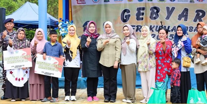 Wabup Bintan Deby Maryanti Salurkan Berbagai Bantuan Program Wabup Bintan Deby Maryanti Salurkan Berbagai Bantuan Program