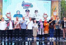 Amsakar Bersama Li Claudia Resmi Membuka Gebyar UMKM Kota Batam 2025 di Dataran Engku Putri Amsakar Bersama Li Claudia Resmi Membuka Gebyar UMKM Kota Batam 2025 di Dataran Engku Putri