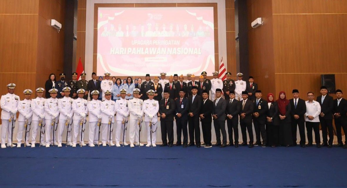 Amsakar-Li Claudia Hadiri Upacara Bendera dan Tabur Bunga di Mako Kodaeral IV
