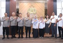 Kapolda Kepri Sambut Tim BPK RI dalam Pemeriksaan Efektivitas Pengelolaan Keuangan BLU Rumkit Bhayangkara Kapolda Kepri Sambut Tim BPK RI dalam Pemeriksaan Efektivitas Pengelolaan Keuangan BLU Rumkit Bhayangkara