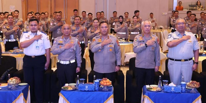 Buka Rakernis Fungsi Lantas, Kapolda Kepri Tekankan Integritas dan Profesionalisme Polantas di Era Digital Buka Rakernis Fungsi Lantas, Kapolda Kepri Tekankan Integritas dan Profesionalisme Polantas di Era Digital