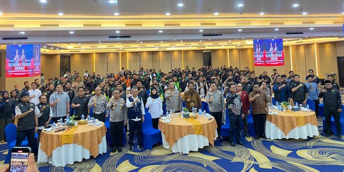 Kapolresta Barelang Hadiri Silaturahmi dan Deklarasi Kamtibmas Komunitas Pengemudi Online Se-Kepri