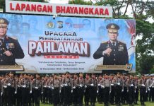 Polda Kepri Gelar Upacara Peringatan Hari Pahlawan ke-80 Tahun 2025 Polda Kepri Gelar Upacara Peringatan Hari Pahlawan ke-80 Tahun 2025