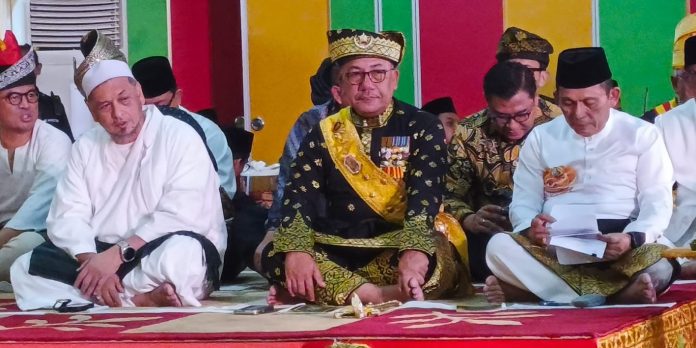 LAM Kepri Anugerahkan Gelar Datok Seri Diwangsa Wira Perdana kepada Ketua MPR RI