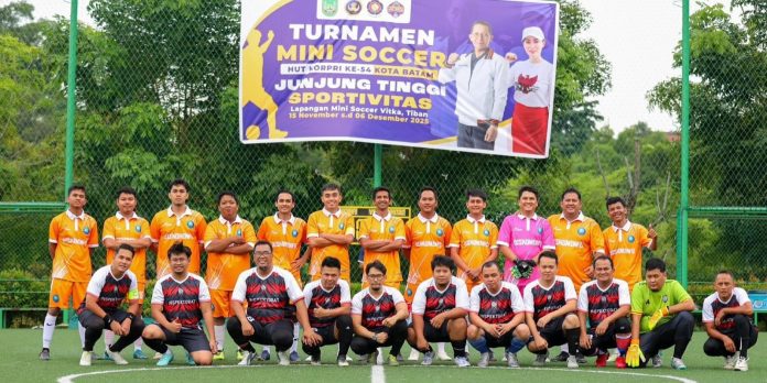 Diskominfo Tampil Agresif di Laga Pembuka Turnamen Mini Soccer HUT Korpri Batam